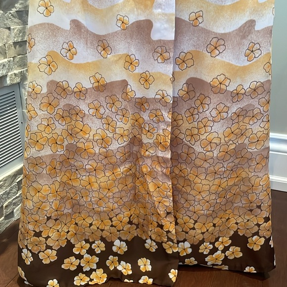 Vintage 1970s House Coat - Picture 5 of 10